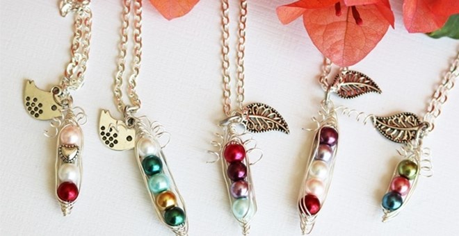 peas in a pod necklace