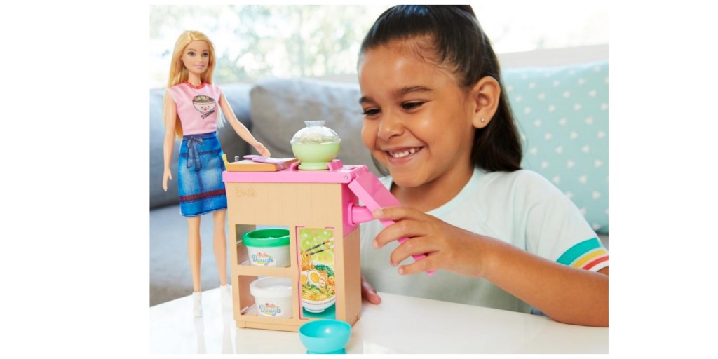 Barbie noodle bar playset