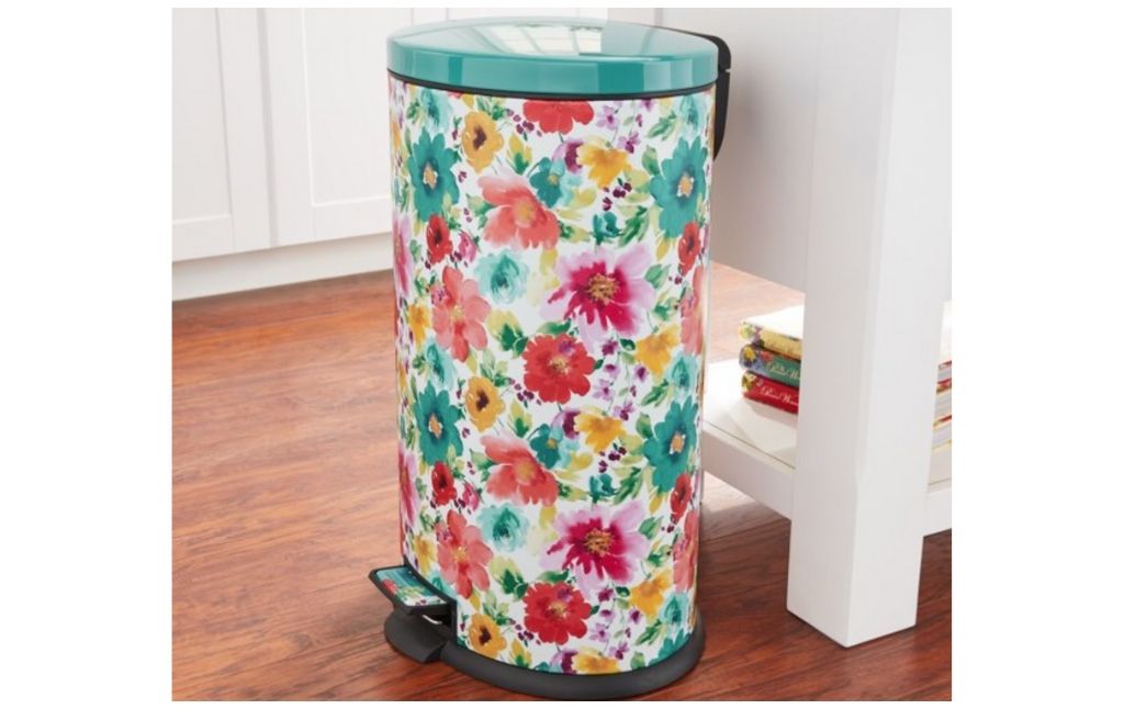 the pioneer woman trash can