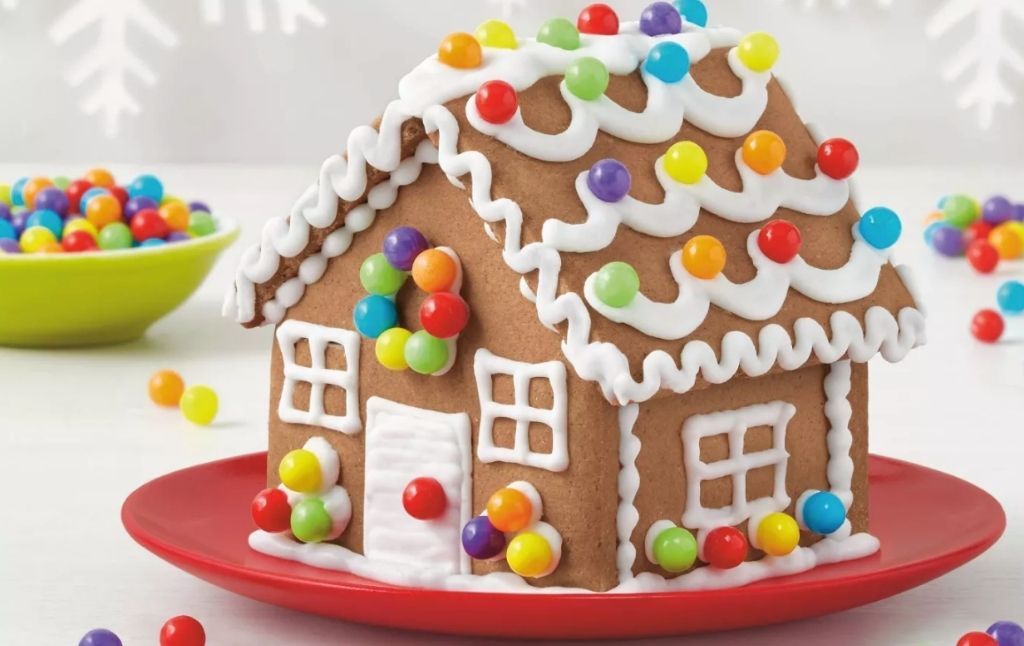 wondershop mini gingerbread house