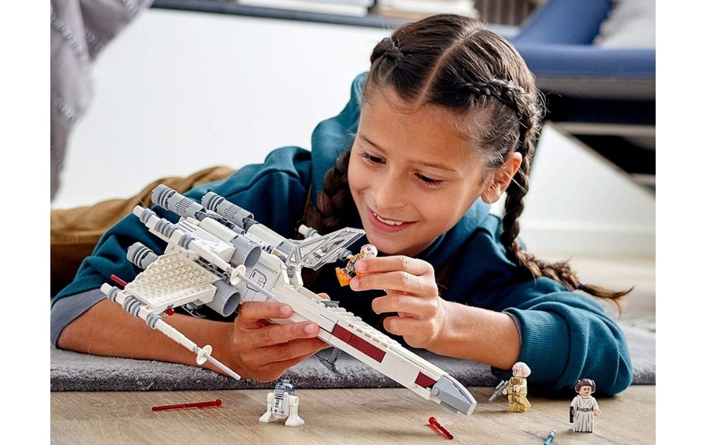 LEGO Star Wars Luke Skywalker’s X-Wing Fighter Set