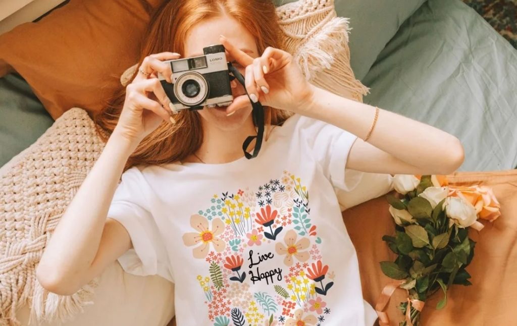 live happy tee