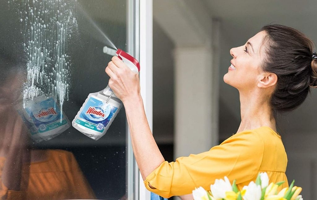 windex vinegar window cleaner