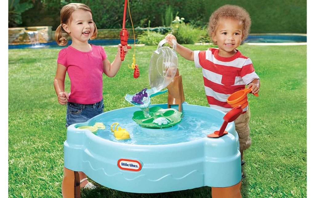 LIttle Tikes fish n splash water table