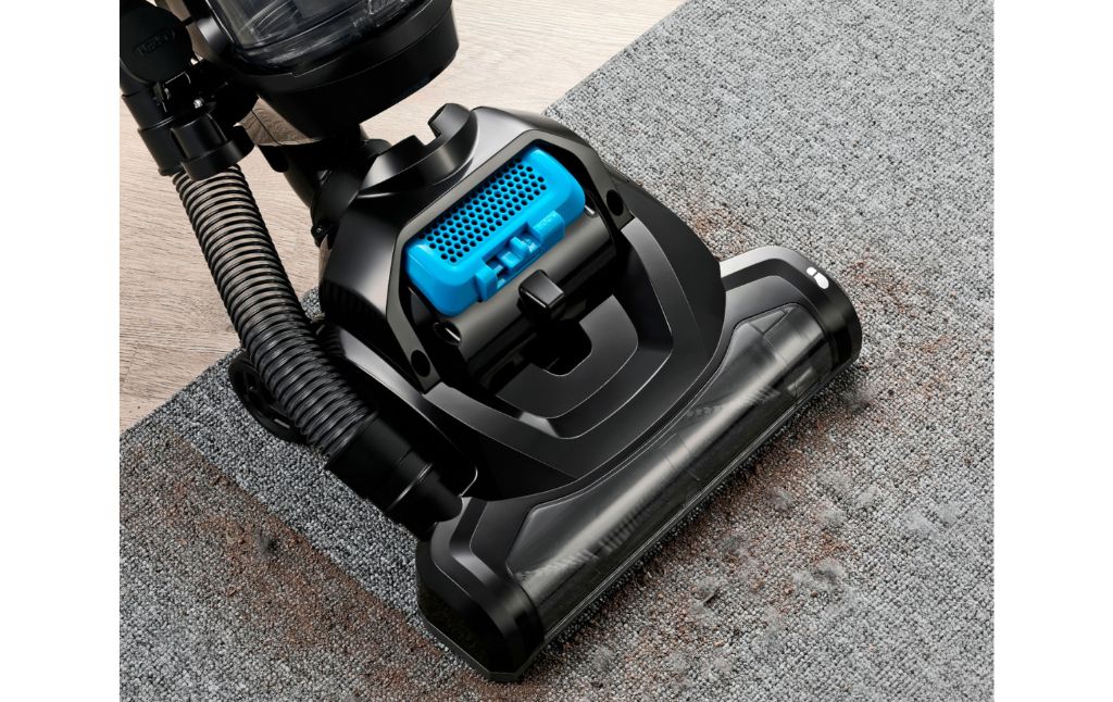 insignia bagless vacuum