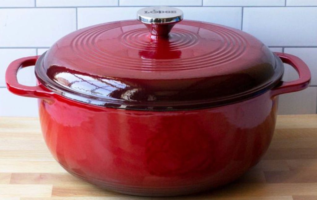 lodge cast iron dutch oven