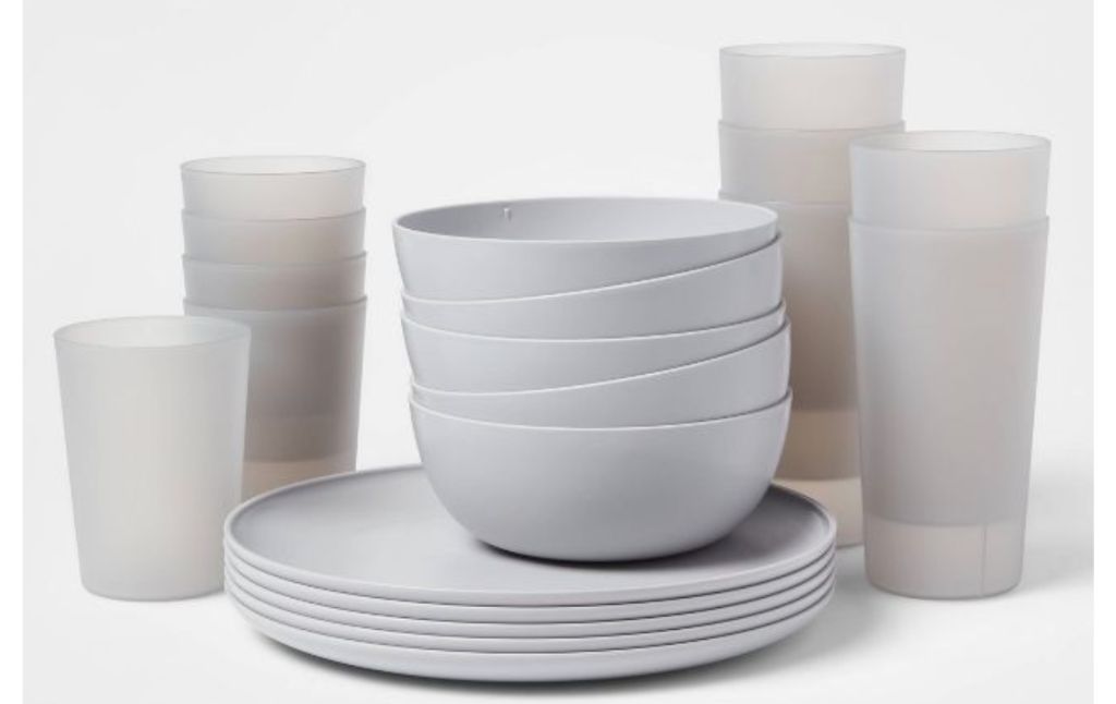 room essentials dinnerware set