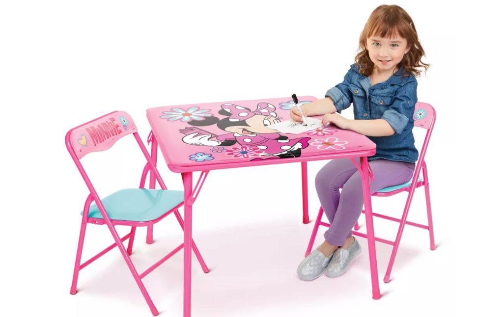 minnie mouse table chairs