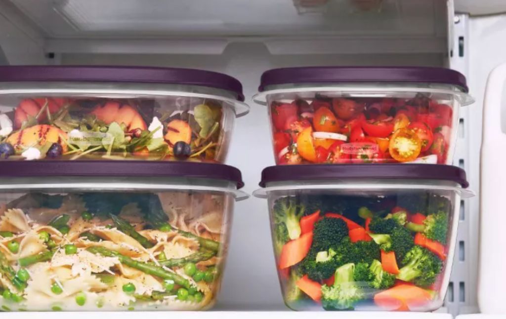 rubbermaid food storage