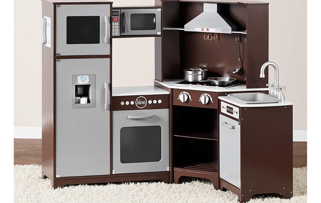 amazon basics play kitchen