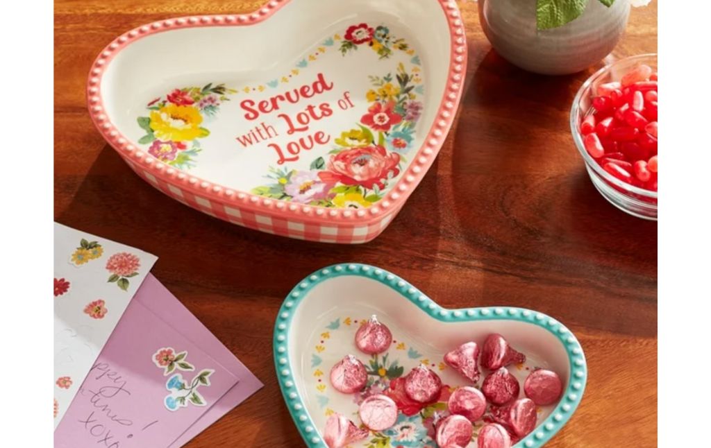 pioneer woman heart bowls