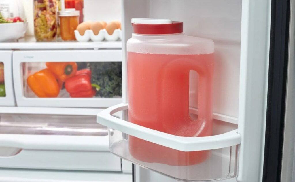 rubbermaid pitcher