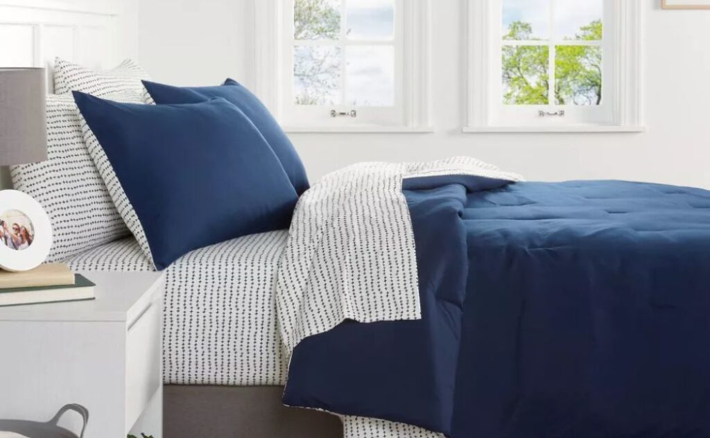 Room Essentials bedding